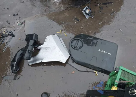 2014 Jeep Cherokee Latitude из США, поврежденный, VIN 1C4PJMCS6EW140199